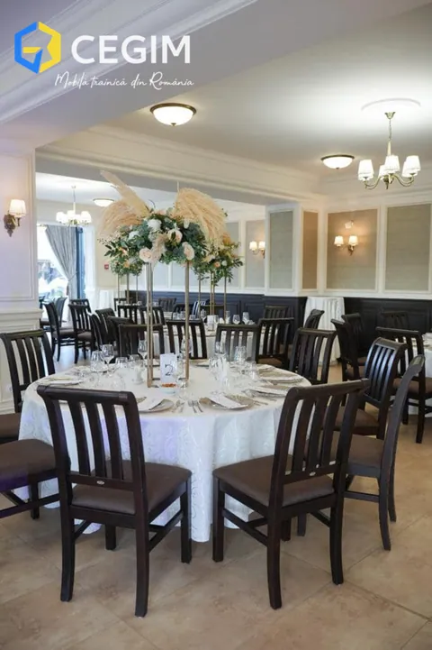 Restaurant Aristo - mobilier CEGIM, fotografia 5
