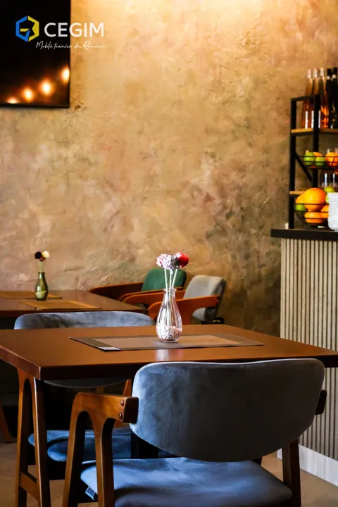 Bistro Queen - mobilier CEGIM, fotografia 3