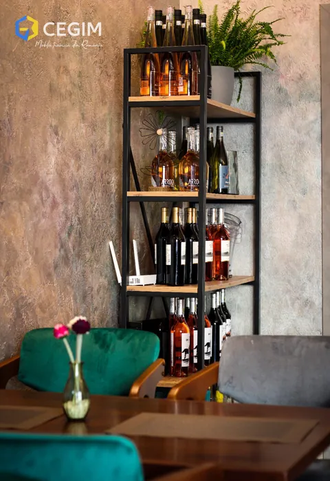 Bistro Queen - mobilier CEGIM, fotografia 5