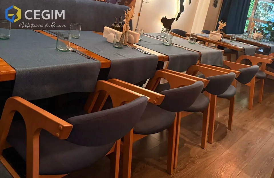 Trattoria Mezzaluna - mobilier CEGIM