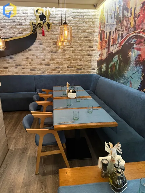Trattoria Mezzaluna - mobilier CEGIM, fotografia 3