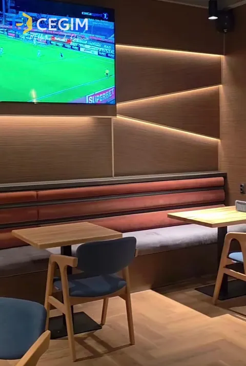 Supporter Sports Pub & Grill - mobilier CEGIM