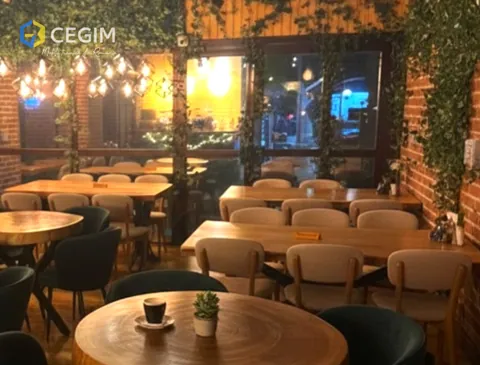 Veneto Coffee & Brunch - mobilier CEGIM