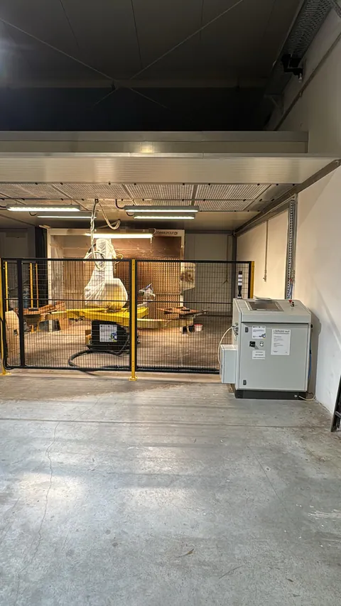 Linie de finisaj scaune cu robot de pulverizare MRK6.1-G3