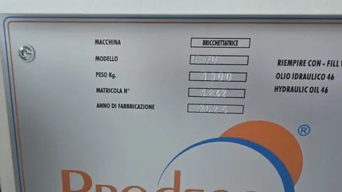 Mașină de brichetat Prodeco
