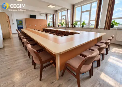 Liceul Dumbraveni - mobilier CEGIM, fotografia 3